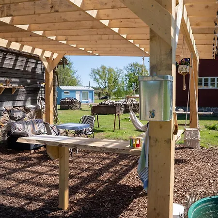 Tiny House At Countryside Farm stay *